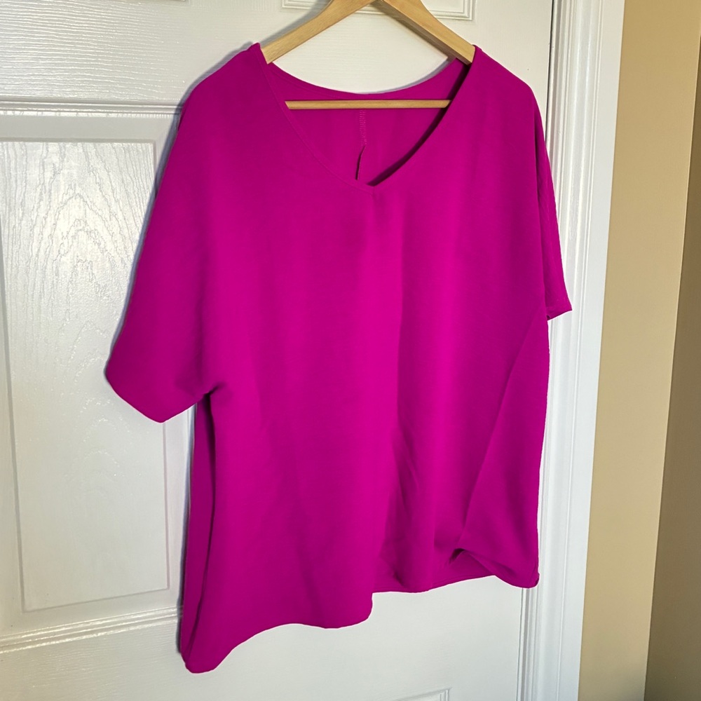 ⚡️3 for 25⚡️ Bright Fuchsia Pink Blouse 2XL | Flowy Short Sleeve Top | Plus Size